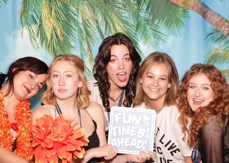 Virtual Photo Booth for online events