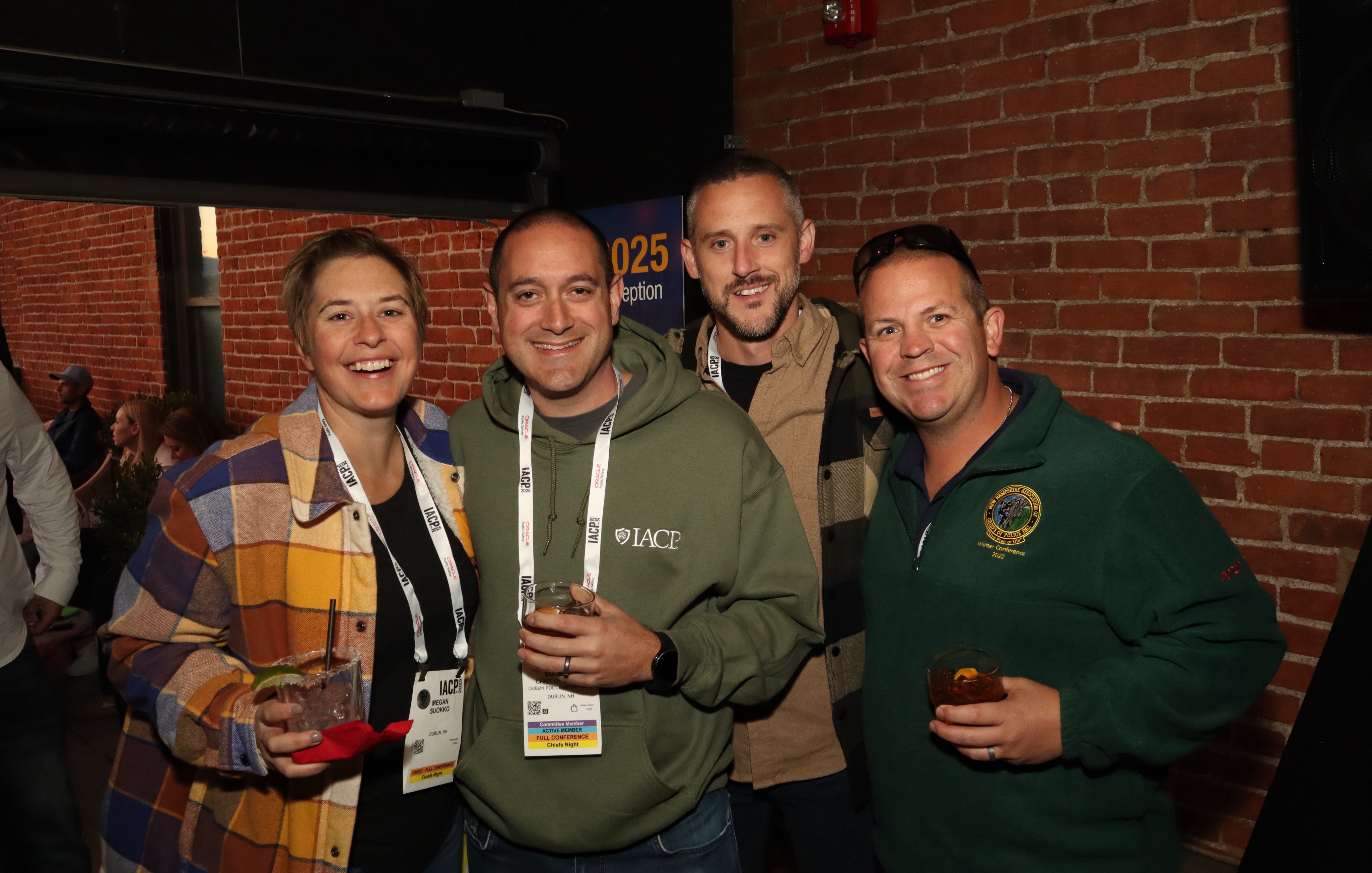 Portable roaming photo booth with instant social media sharing