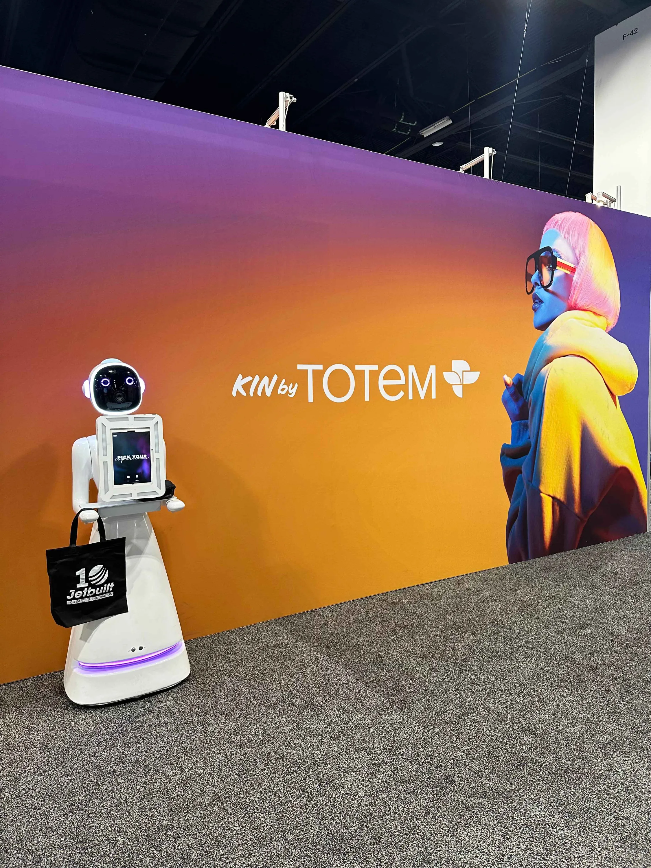 Autonomous robot photo booth at tech expo