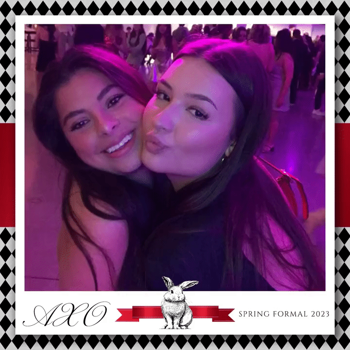 GIF/Boomerang Sample 2